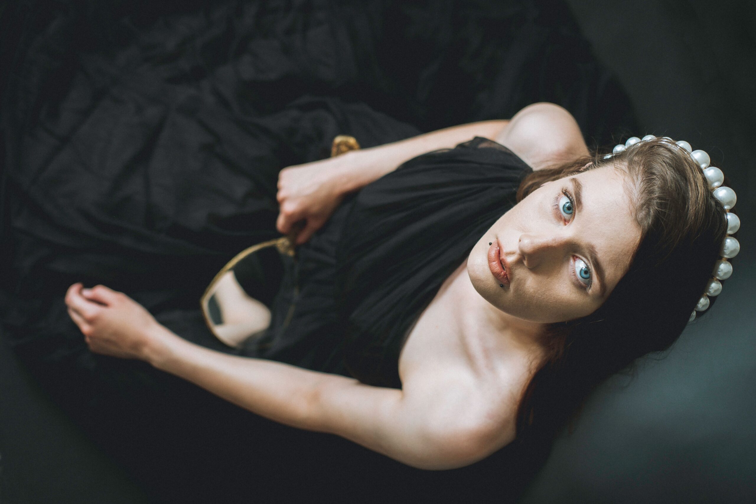 pexels klaudia rak 1198089 4888522 scaled Derolent